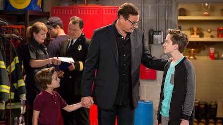 „Geheimnisse, Lügen und Feuerwehrautos“ ansehen. Folge 8 der 1. Staffel.